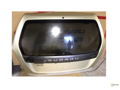 Крышка багажника Forester 03-05 (голая со стеклом)