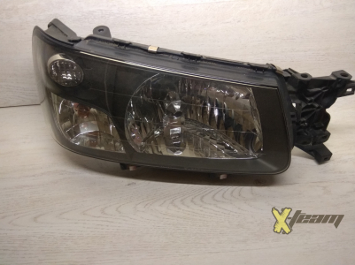Фара правая Forester 03-05 ксенон