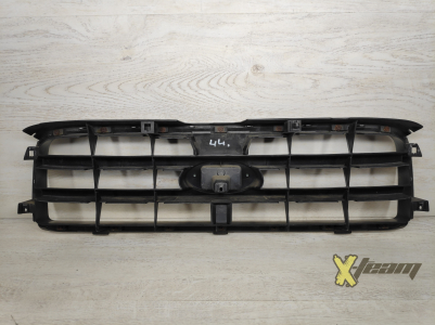 Решетка радиатора Forester 03-05