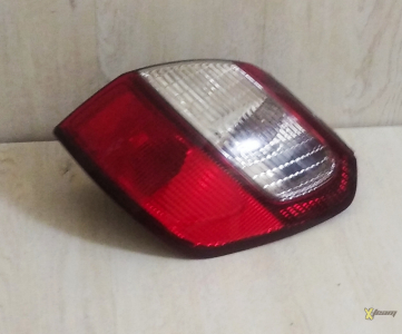 Фонарь задний правый B12 Wagon 00-03