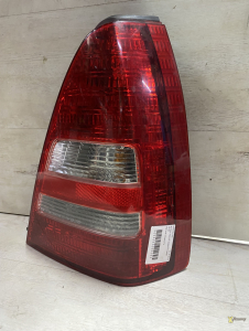 Фонарь задний правый Forester 03-05