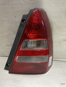 Фонарь задний правый Forester 03-05