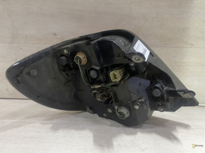 Фонарь задний правый Impreza 06-07 W.RH (с ПТФ)