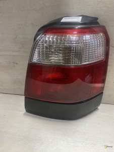 Фонарь задний правый Forester 99-02