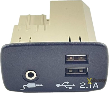 Разъём AUX/USB