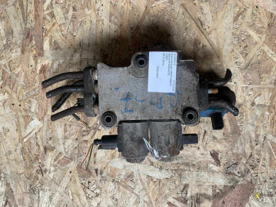 Блок клапанов пневмоподвески задний 5H325E487BC