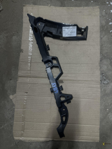 Кронштейн бампера заднего правый