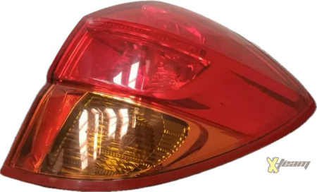 Фонарь задний правый B13 2004