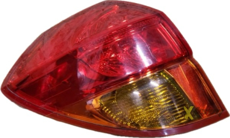 Фонарь задний левый B13 2004