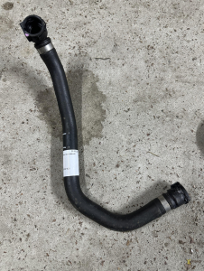 Патрубок системы охлаждения BMW i4 G26