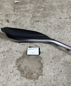 Накладка центральної консолі права BMW i4 G26