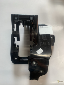 Кронштейн датчика слепых зон левый M9D314D190AC