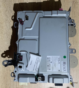 Блок управления основной Model Y 2024 1787419-S5-H