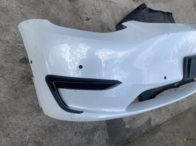 Бампер передний Model Y