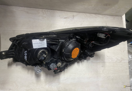 Фара правая Impreza 11-14 ксенон