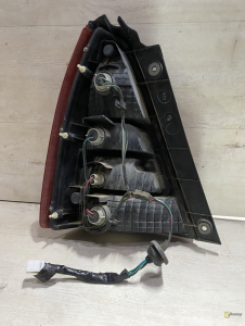 Фонарь задний правый Forester 03-05