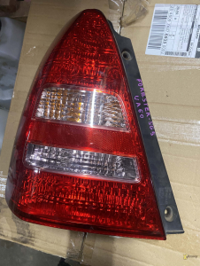 Фонарь задний правый Forester 03-05