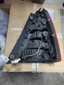 Фонарь задний правый Forester 03-05