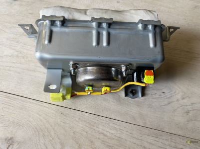 Подушка AirBag пассажира Forester S15