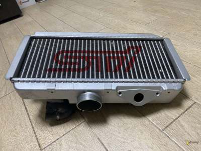 Интеркулер Impreza STI 257 05-07