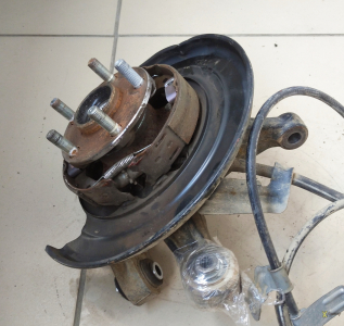Цапфа задняя правая G13.G23. 14-16
