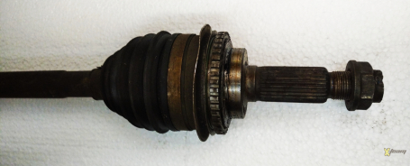 Полуось передняя Impreza 05-06 W AT