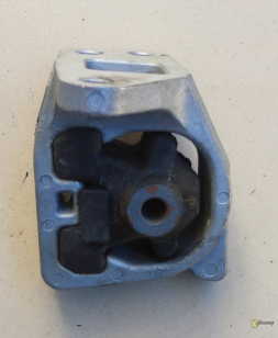 Подушка двигателя передняя B15 20F+25A+25B 14-19