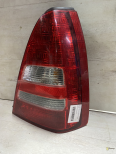Фонарь задний правый Forester 03-05