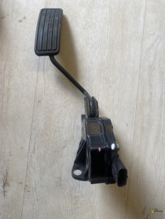 Педаль газа электронная Impreza 08-11 RH