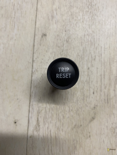 Выключатель Trip Reset
