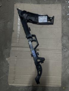 Кронштейн бампера заднего правый