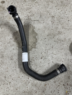 Патрубок системы охлаждения BMW i4 G26