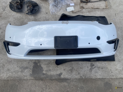 Бампер передний Model Y