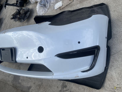 Бампер передний Model Y