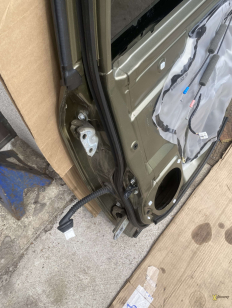Дверь задняя правая B16 OBK