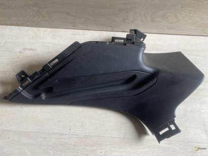 Обивка правая внутреняя B16 OBK