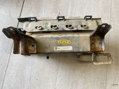 Подушка AirBag в ногах водителя W11