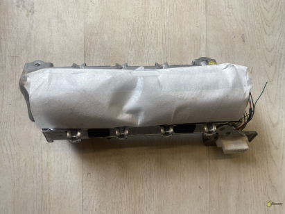 Подушка AirBag в ногах водителя RH
