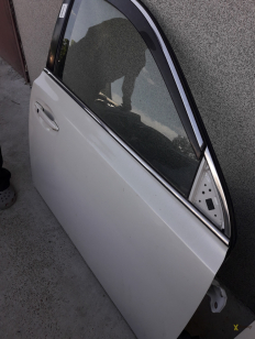 Door Front Right Legacy