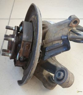 Кулак задний правый S13